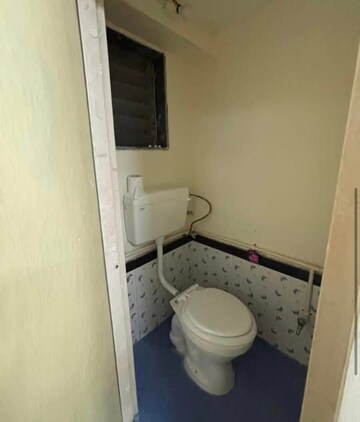 Bathroom in 1 BHK Apartment at Shreeniwas Tower, Lower Parel – for Rent