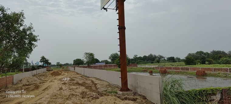 Garden, nh 19  100 Sq.Yd. Plot In Nh 19 Vrindavan 9086849