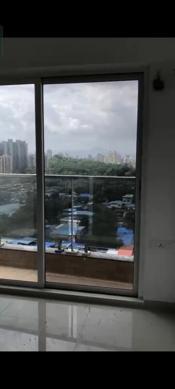 Furnished Amenities in 3 BHK Apartment at Soham Crystal Spires, Ghodbunder Road – for Rent