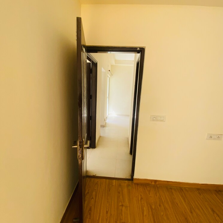 Room, aims-golf-avenue-ii 2 Bedroom 1080 Sq.Ft. Apartment In Sector 75 Noida 9086880