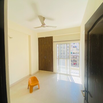 Bathroom in 2 BHK Apartment at Aims Golf Avenue II, Sector 75 – for Rent