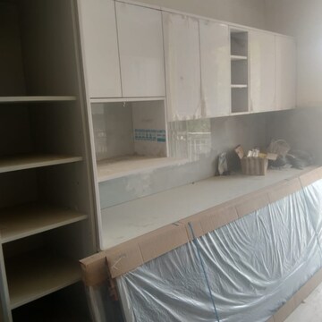 Bathroom in 1 BHK Builder Floor at Sector 9 – for Rent