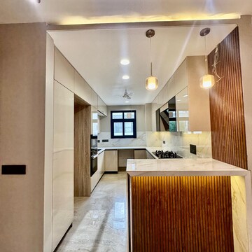 Team Area in 4 BHK Builder Floor at Central Park The Orchard, Sohna Sector 33 – for Sale