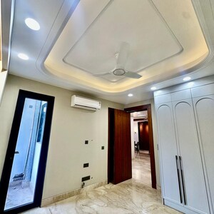 Building Lobby in 4 BHK Builder Floor at Central Park The Orchard, Sohna Sector 33 – for Sale