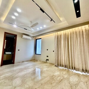 Room in 4 BHK Builder Floor at Central Park The Orchard, Sohna Sector 33 – for Sale