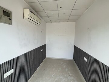 Office Space For Rent in Puri 81 Business Hub, Sector 81
