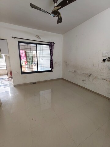 Room in 2 BHK Apartment at Mittal Sun Paradise, Anand Nagar – for Rent
