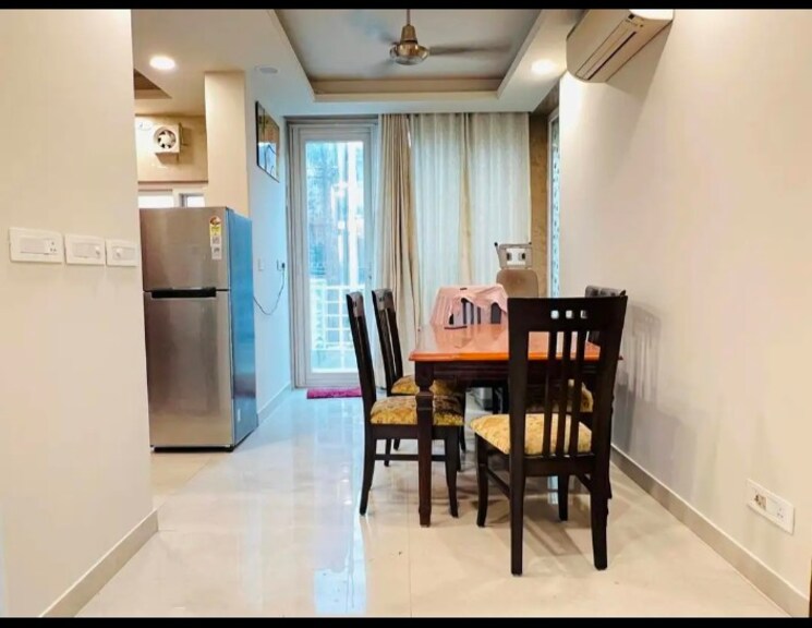 Gym, freedom fighters enclave 3 Bedroom 18000 Sq.Ft. Builder Floor In Freedom Fighters Enclave Delhi 9086978