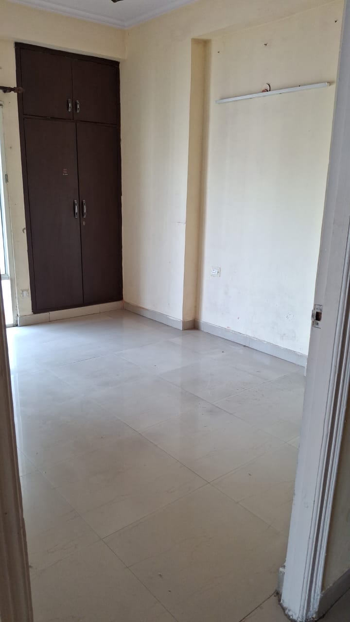 3 BHK Apartment For Rent in Antriksh Golf View