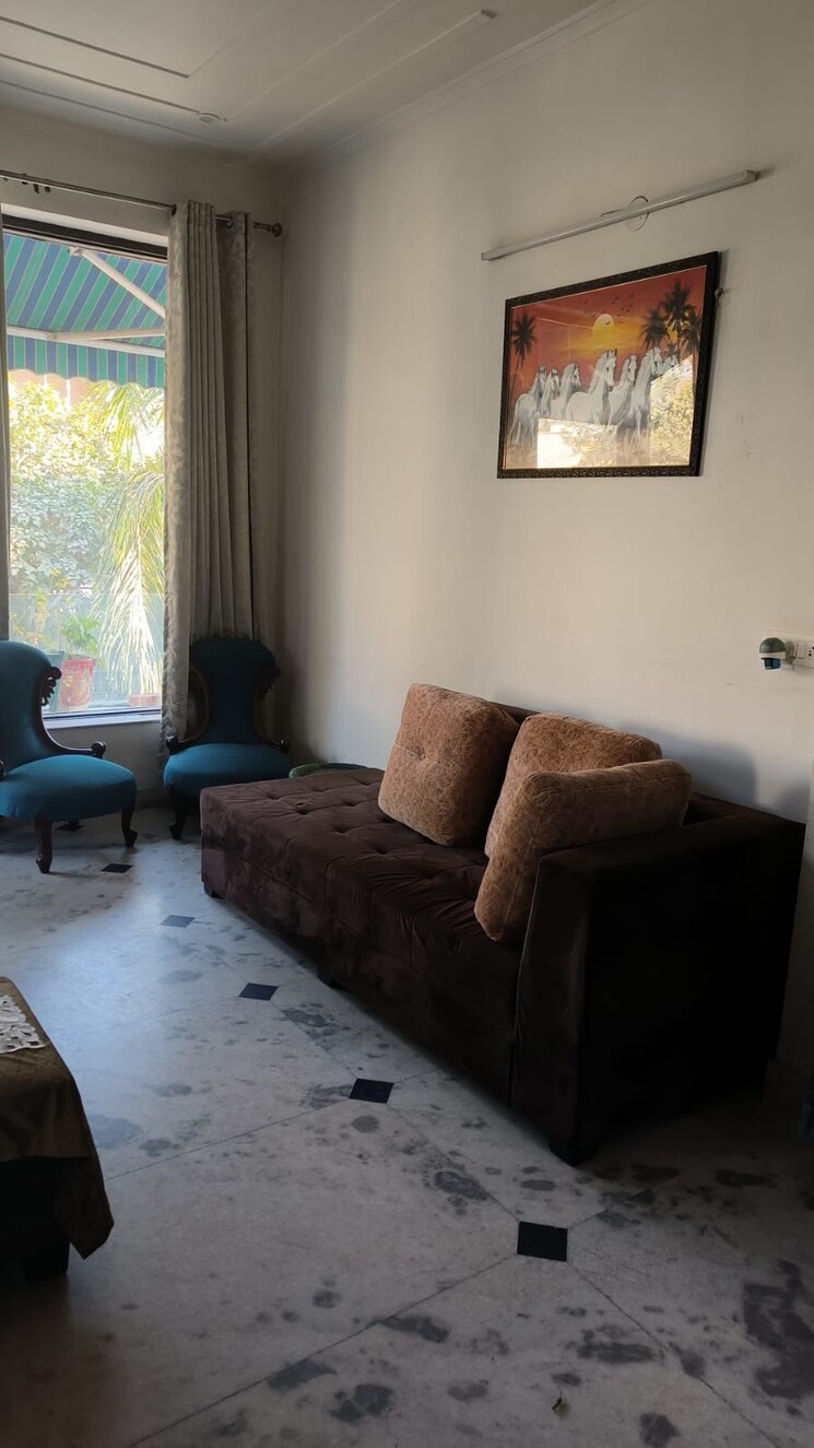 Living Room, palam vihar 2 Bedroom 2800 Sq.Ft. Builder Floor In Palam Vihar Gurgaon 9086997