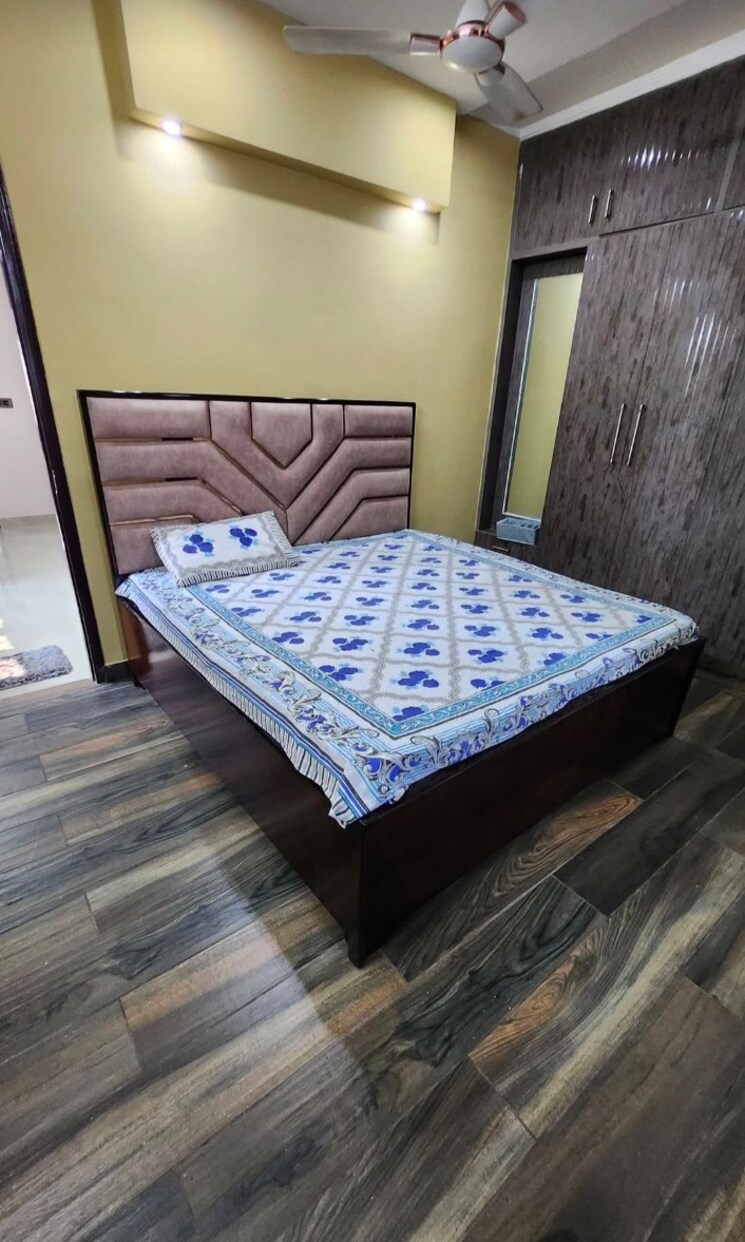 Bedroom, freedom fighters enclave 2 Bedroom 1800 Sq.Ft. Builder Floor In Freedom Fighters Enclave Delhi 9087014