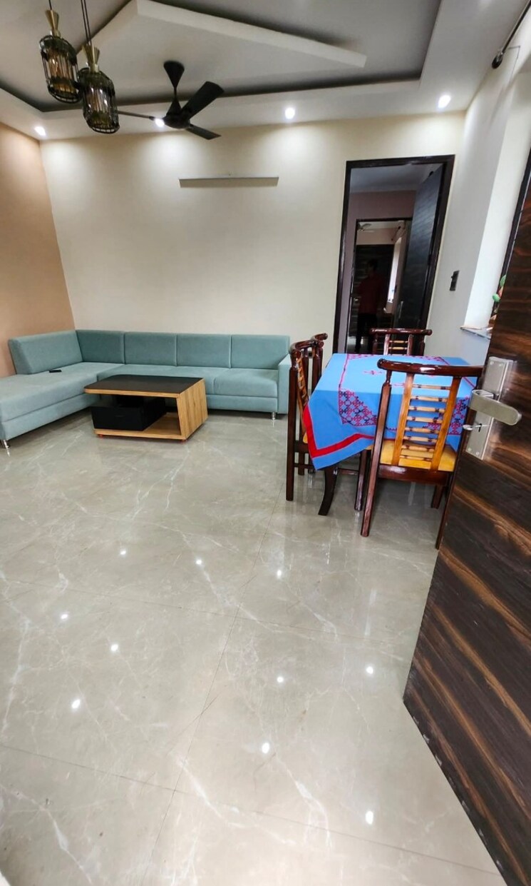 Gym, freedom fighters enclave 2 Bedroom 1800 Sq.Ft. Builder Floor In Freedom Fighters Enclave Delhi 9087014