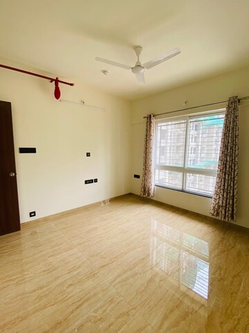 Room in 3 BHK Apartment at VTP Beaumonde, Kharadi – for Rent
