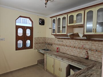 Kitchen in 3 BHK Builder Floor at Palam Vihar – for Rent