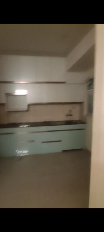 Furnished Amenities in 3 BHK Apartment at Omaxe Waterscapes, Gomti Nagar – for Rent