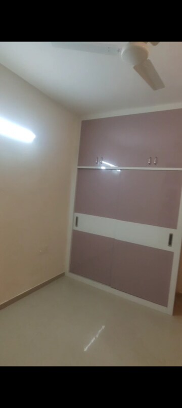 Furnished Amenities in 3 BHK Apartment at Omaxe Waterscapes, Gomti Nagar – for Rent