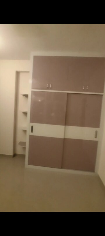Furnished Amenities in 3 BHK Apartment at Omaxe Waterscapes, Gomti Nagar – for Rent