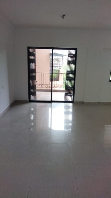 Room in 2 BHK Apartment at Bramha Avenue, Kondhwa – for Sale