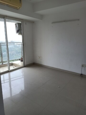 Room in 3 BHK Apartment at Omkar Veda Exclusive, Parel – for Sale