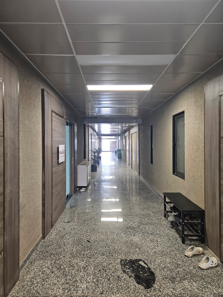  Parking, avirat-silver-radiance-4 Commercial Office Space 1445 Sq.Ft. In Gota Ahmedabad 9087107