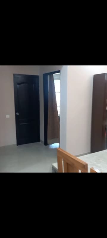 Room in 3.5 BHK Apartment at Puri Pranayam, Sector 82 – for Rent