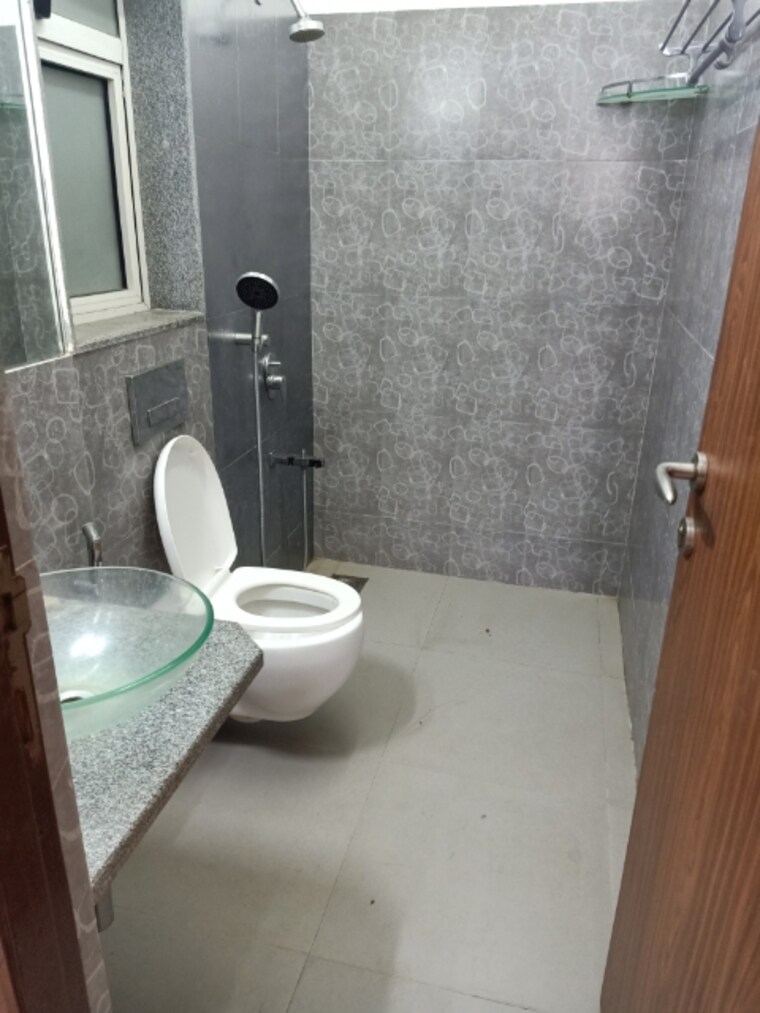 Bathroom, omkar-veda-exclusive 3 Bedroom 1300 Sq.Ft. Apartment In Parel Mumbai 9087106