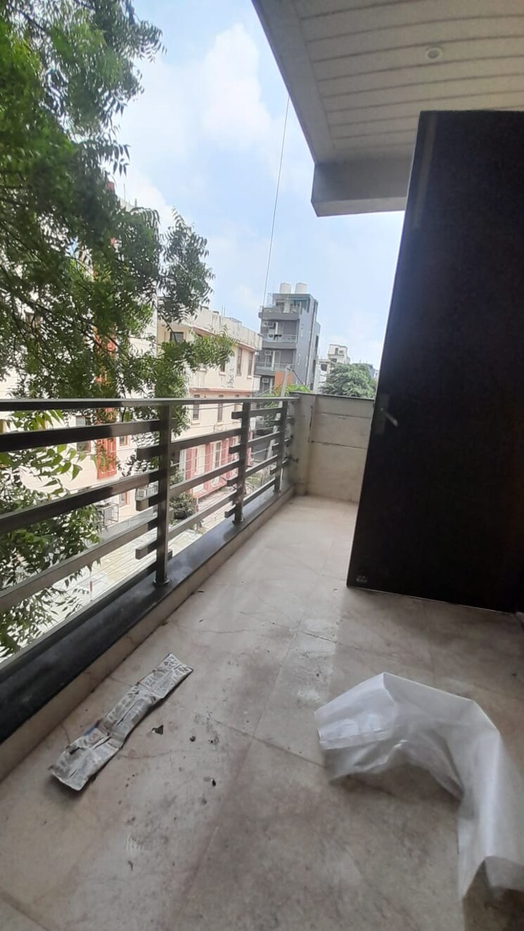 Balcony, sushant-lok-2 3 Bedroom 180 Sq.Yd. Builder Floor In Sector 57 Gurgaon 9087110