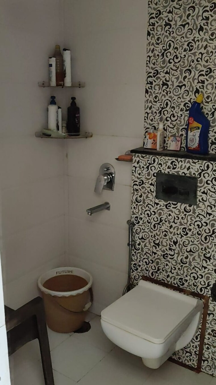 Bathroom, sushant-lok-2 3 Bedroom 180 Sq.Yd. Builder Floor In Sector 57 Gurgaon 9087110