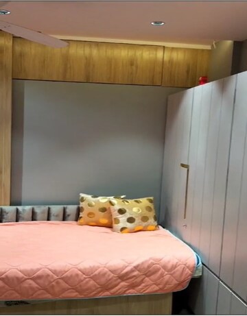 Bedroom in 2 BHK Apartment at Swaraj Kalash, Chembur – for Rent