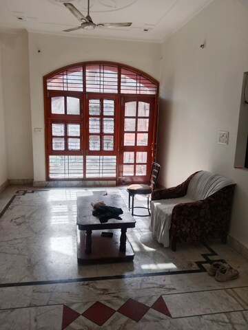 Living Room in 2 BHK Builder Floor at Sector 18 – for Rent
