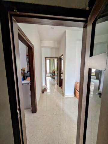 Building Lobby in 3 BHK Builder Floor at M3M Atrium, Sector 57 – for Rent