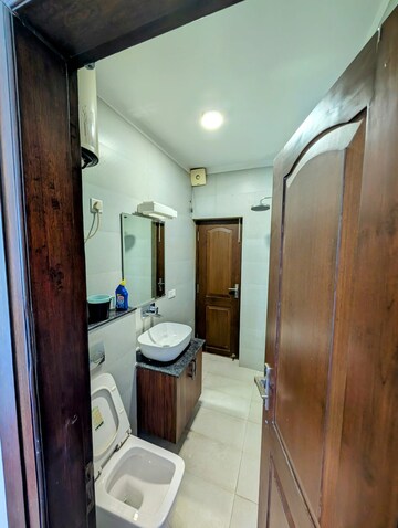 Bathroom in 3 BHK Builder Floor at M3M Atrium, Sector 57 – for Rent
