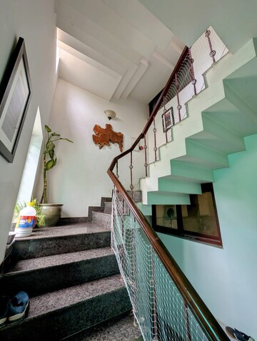Staircase in 3 BHK Builder Floor at M3M Atrium, Sector 57 – for Rent