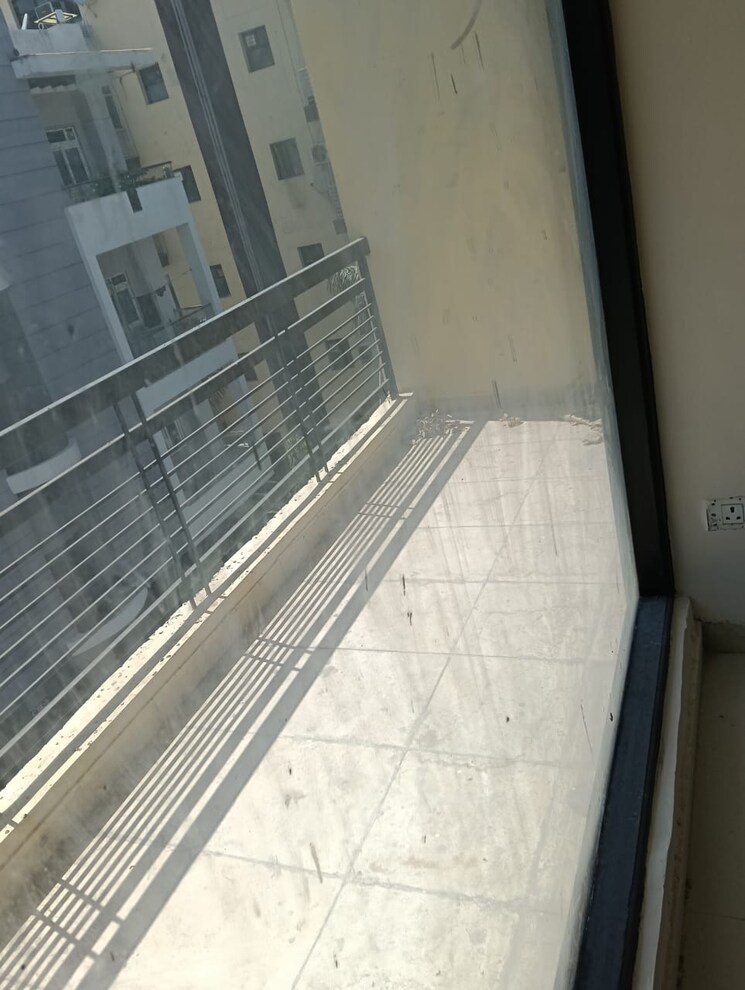 Balcony, pir machalla 3 Bedroom 1350 Sq.Ft. Apartment In Pir Machalla Zirakpur 9087115