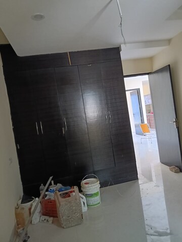 Room in 3 BHK Apartment at Pir Machalla – for Sale