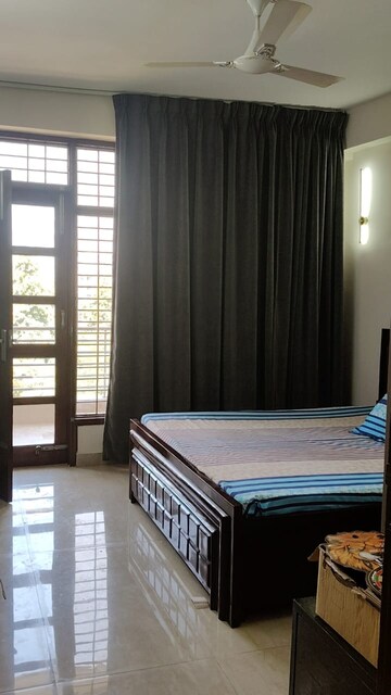 Bedroom in 3 BHK Builder Floor at Sushant Lok 2, Sector 57 – for Sale