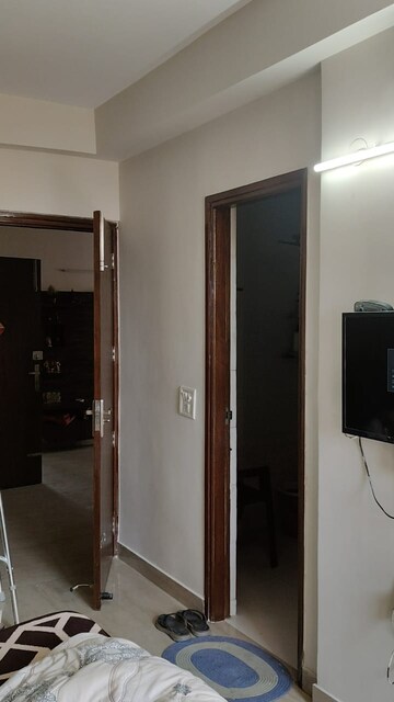 Building Lobby in 3 BHK Builder Floor at Sushant Lok 2, Sector 57 – for Sale