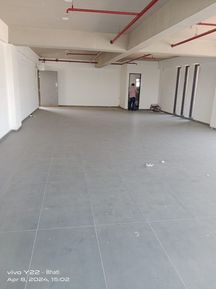 Room, sola Commercial Office Space 2922 Sq.Ft. In Sola Ahmedabad 9087137