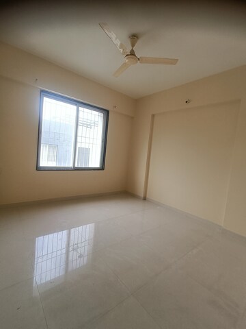 Room in 2 BHK Apartment at Fortune Empress, Handewadi – for Rent