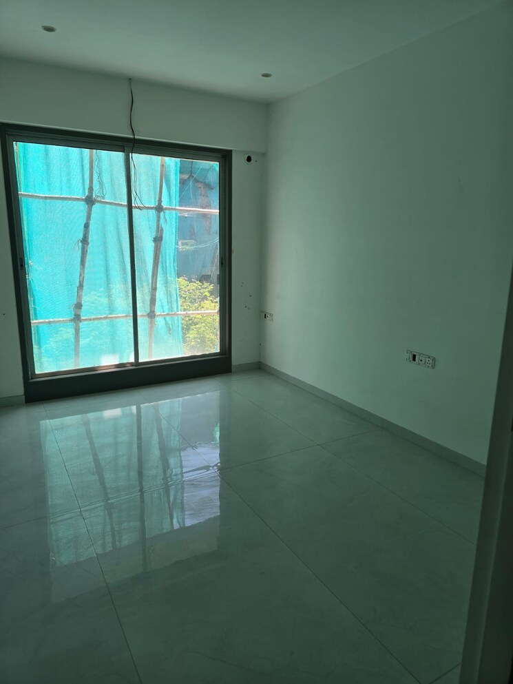 Room, dadar west 2 Bedroom 665 Sq.Ft. Apartment In Dadar West Mumbai 9087103