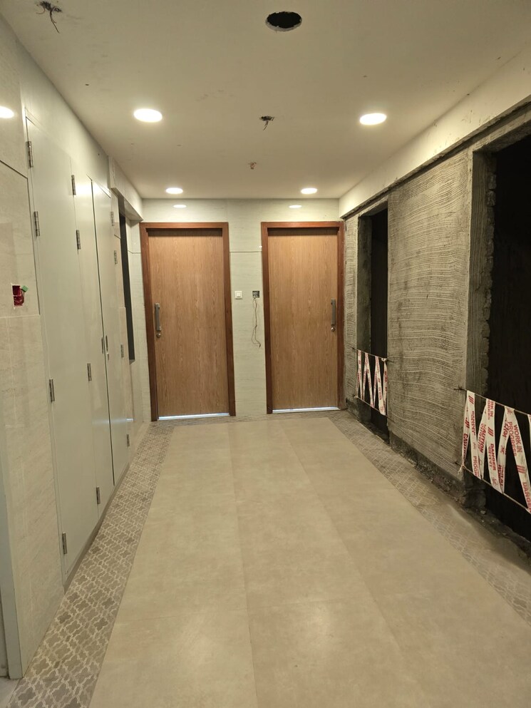 Room, dadar west 2 Bedroom 665 Sq.Ft. Apartment In Dadar West Mumbai 9087103