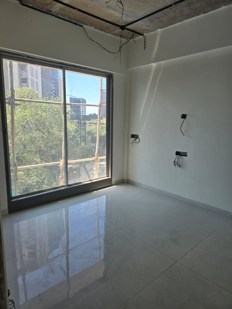 Room, dadar west 2 Bedroom 665 Sq.Ft. Apartment In Dadar West Mumbai 9087103