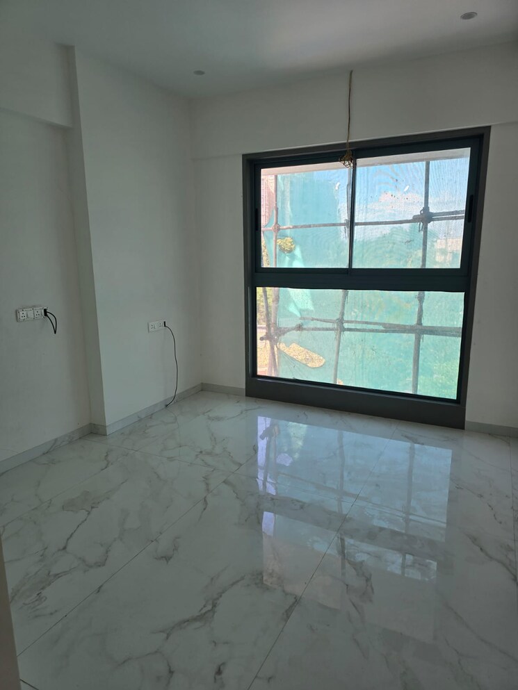 Room, dadar west 2 Bedroom 665 Sq.Ft. Apartment In Dadar West Mumbai 9087103