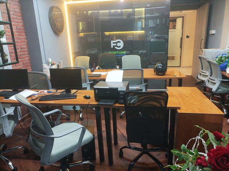 Team Area, skyblu-72-corp Commercial Office Space 620 Sq.Ft. In Sakinaka Mumbai 9087167