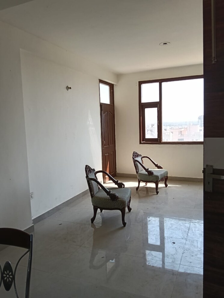 Other, pir machalla 3 Bedroom 2200 Sq.Ft. Apartment In Pir Machalla Zirakpur 9087156