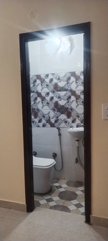 Bathroom in 2 BHK Builder Floor at Mayur Vihar Phase 1 – for Rent