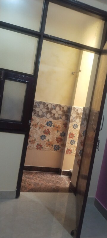 Bedroom in 2 BHK Builder Floor at Mayur Vihar Phase 1 – for Rent