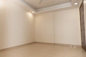 Room in 4 BHK Builder Floor at Chattarpur – for Rent