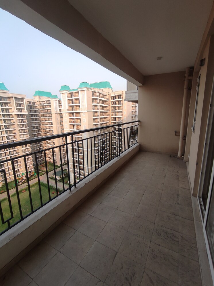 Balcony, aerocity 3 Bedroom 1450 Sq.Ft. Apartment In Aerocity Mohali 9087278