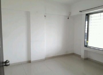 Room in 2 BHK Apartment at Akshay Floria, Anand Nagar – for Rent